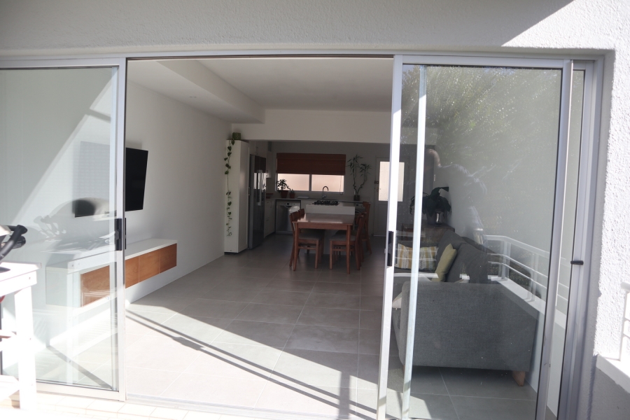 To Let 2 Bedroom Property for Rent in Gardens Western Cape